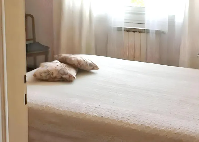 Confortable A Avec Terrasse Hyeres