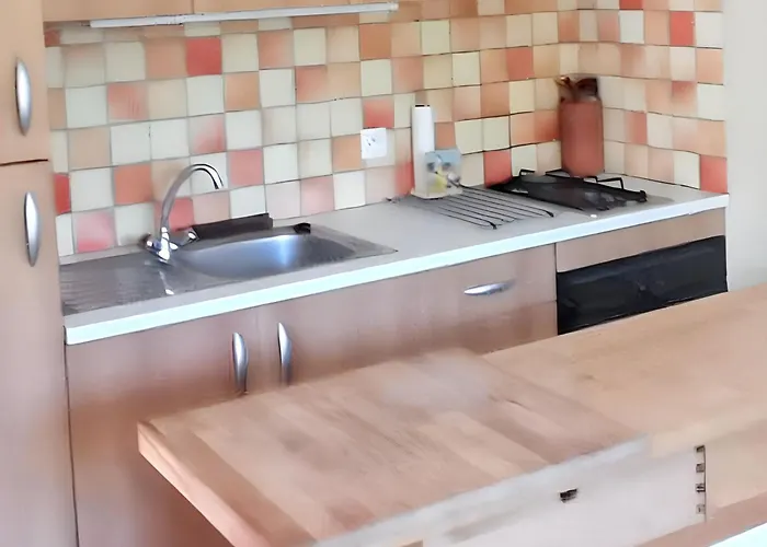 Confortable A Avec Terrasse * Hyeres