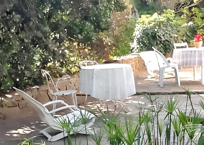 Confortable A Avec Terrasse Hyeres