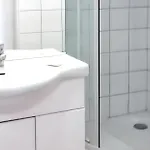 De 2 A A 400 M De La Avec Jardin Amenage Et Wifi Appartement *